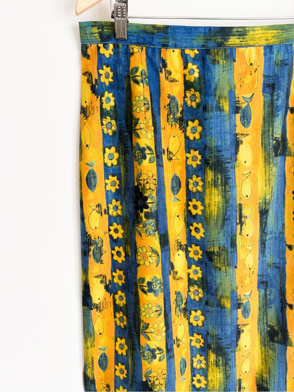 Vintage AGMIR Fish & Floral Print Maxi Skirt, Size L (32” W) – Made in Europe - Picture 2 of 12